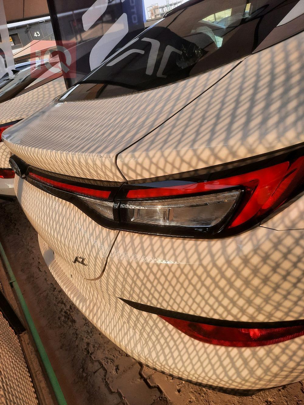 جاک J7